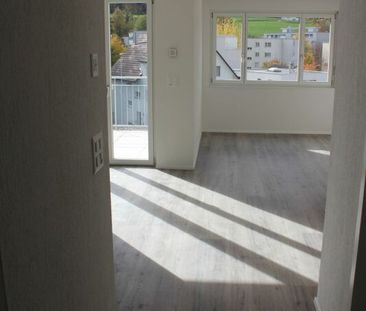 Komplett sanierte Liegenschaft/Wohnungen an zentraler Lage... - Photo 2