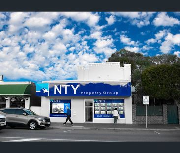 Prime Location! - Photo 1