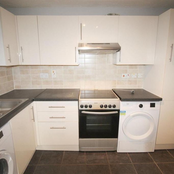 1 bedroom flat to rent - Photo 1