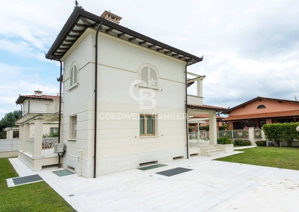 via san giuseppe, 285, Seravezza, Tuscany 55047