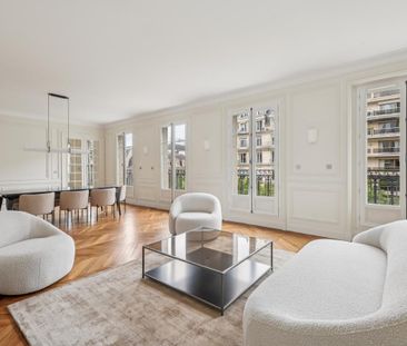 Location Appartement 5 pièces Meublé 152m² PARIS 8ème - Photo 1