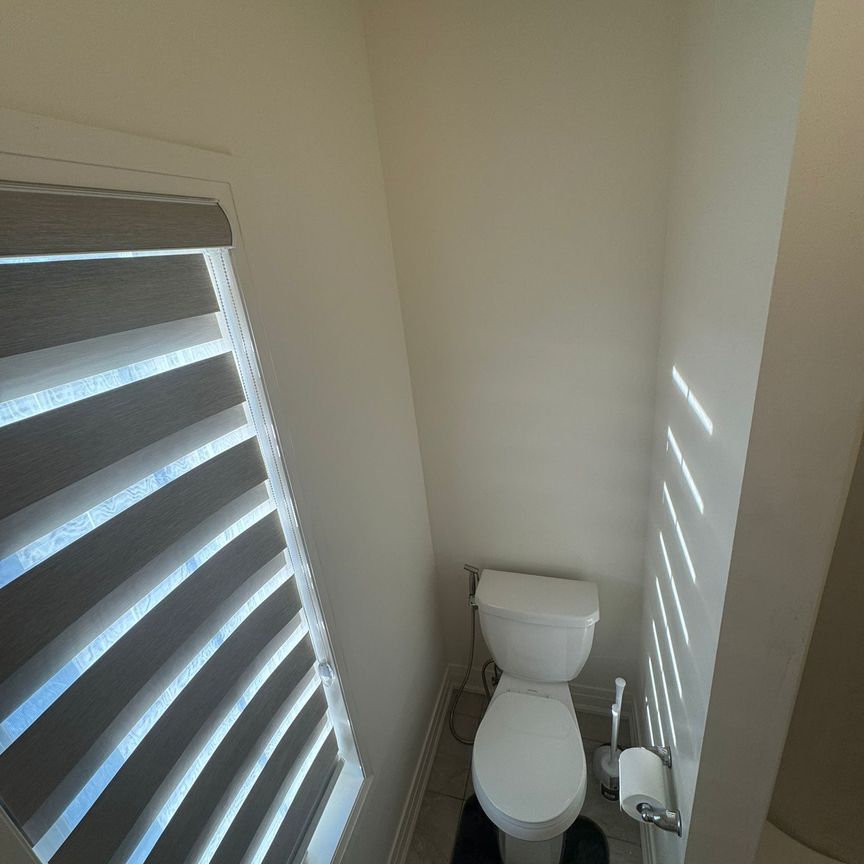 For Lease - 8 UNWIND Crescent Unit# (Upper Level), Brampton, Ontario - Photo 1