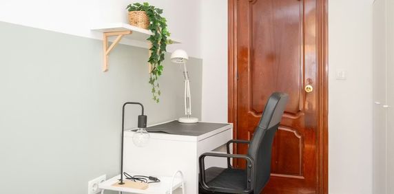 Calle Mirarosas, Málaga, Andalusia 29011 - Photo 2