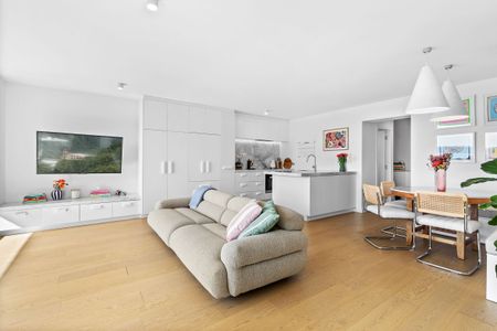 Architecturally Re-Designed Apartment with Northern Harbour Views - Photo 3