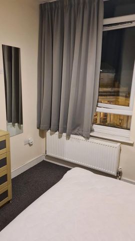 House share to rent - Photo 4