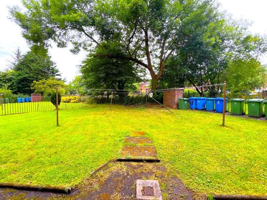 3 bedroom flat to rent - Photo 1