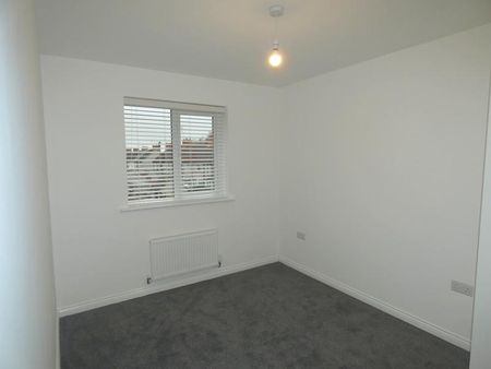 4 bedroom detached house to rent - Photo 4