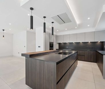 An exceptional contemporary five bedroom home of high specification... - Photo 5