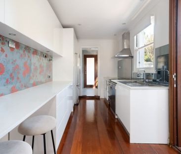 CITY VIEWS | THE PERFECT BLEND OF CHARM AND CONVENIENCE - Photo 3