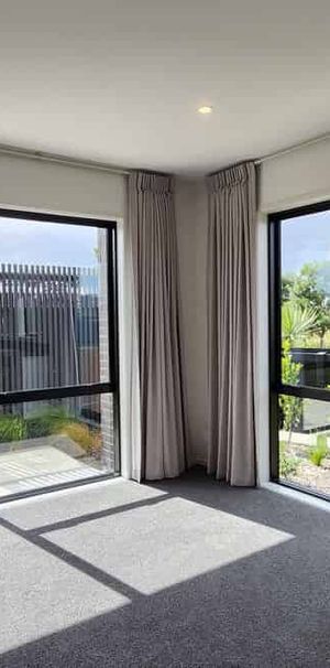 Hobsonville, 2 bedroom, $660 - Photo 1