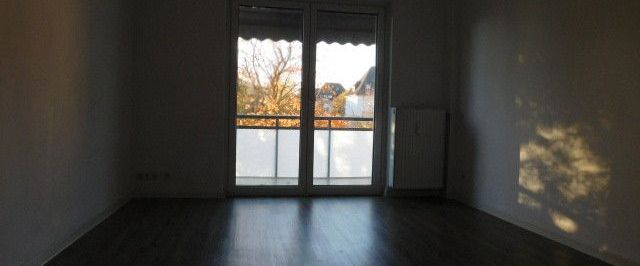 Sehr schöne 2-Zimmerwohnung renoviert direkt am Crönpark... - Photo 1