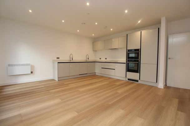 2 Bed Flat, Cavendish Road, M7 - Photo 1