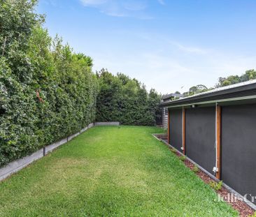 22 Booyan Crescent, Greensborough - Photo 1