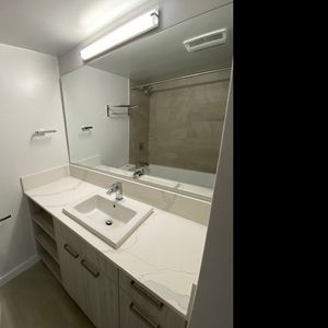 YORK HOUSE - Photo 2