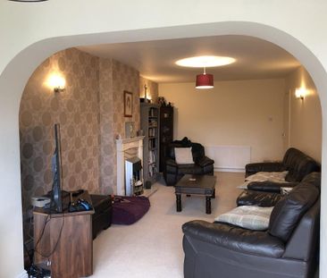 3 bedroom semi-detached house to rent - Photo 2