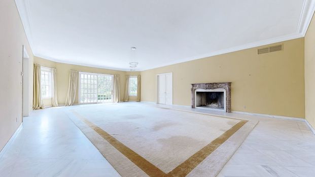 For Lease - 22&20 Park Lane Circle, Toronto, Ontario - Photo 1