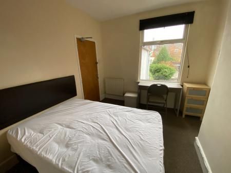 Cecil Road, Kingsthorpe, Northampton, NN2 - Photo 1