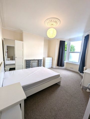 5 Bed Terraced House, Gloucester Road, BS7 - Photo 3