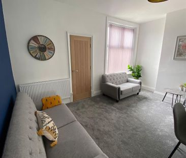 1 bed house to rent in Coal Clough Lane, Burnley, BB11 - Photo 2