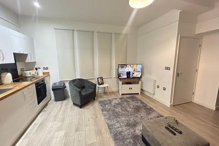 Edinburgh Gate - Photo 3