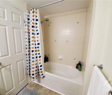 For Lease - 114 Paseo Private, South of Baseline to Knoxdale, Ontario - Photo 3