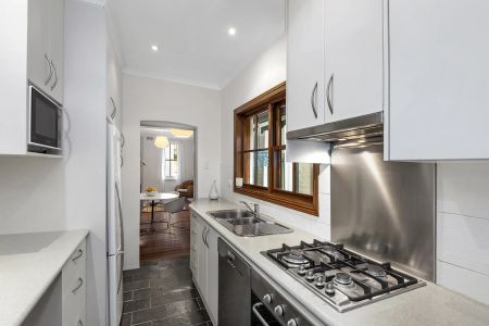 Convenient terrace living - Photo 3