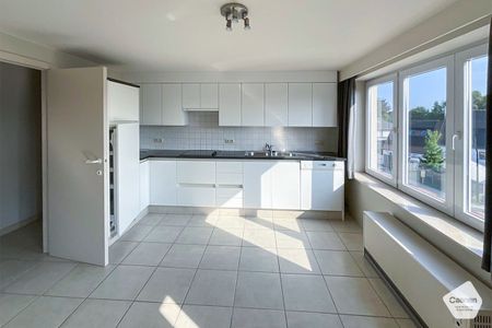 ZONNIG APPARTEMENT IN HET HARTJE VAN WAARDAMME met 2 slaapkamers. - Photo 3