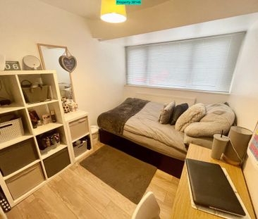 5 bedroom terraced house to rent - Photo 4