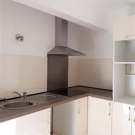 BEAUVAIS – F3 PROCHE CENTRE VILLE - Photo 1