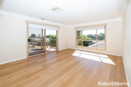 FANTASTIC FLETCHER - Photo 2