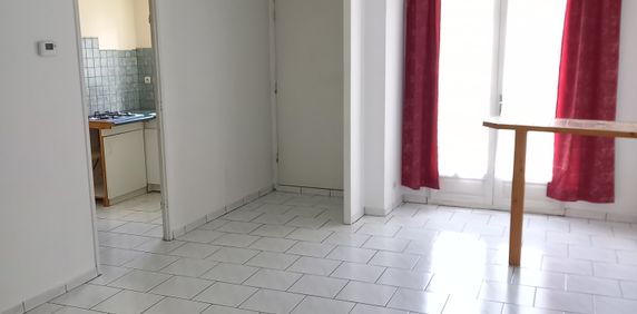 Location Appartement 2 pièces 45m² RONCHIN 59790 - Photo 2