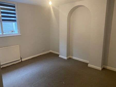 1 Bed Flat, South Street, RG1 - Photo 4