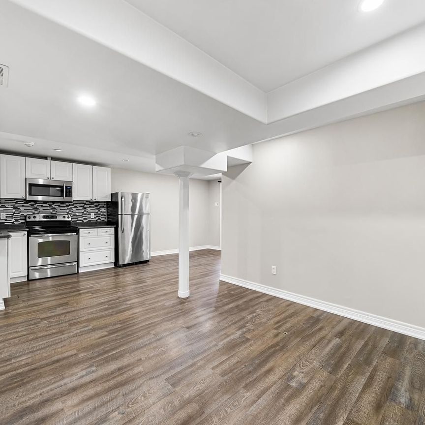 For Lease - 1821 Lamstone Street Unit# Lower, Innisfil, Ontario - Photo 1