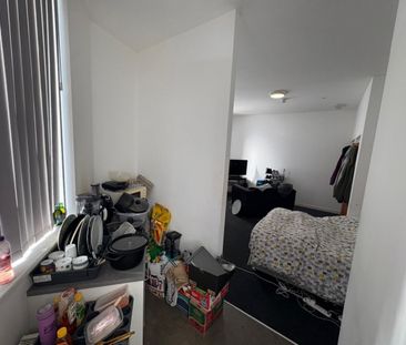 1 bed House Share - To Let - Photo 6