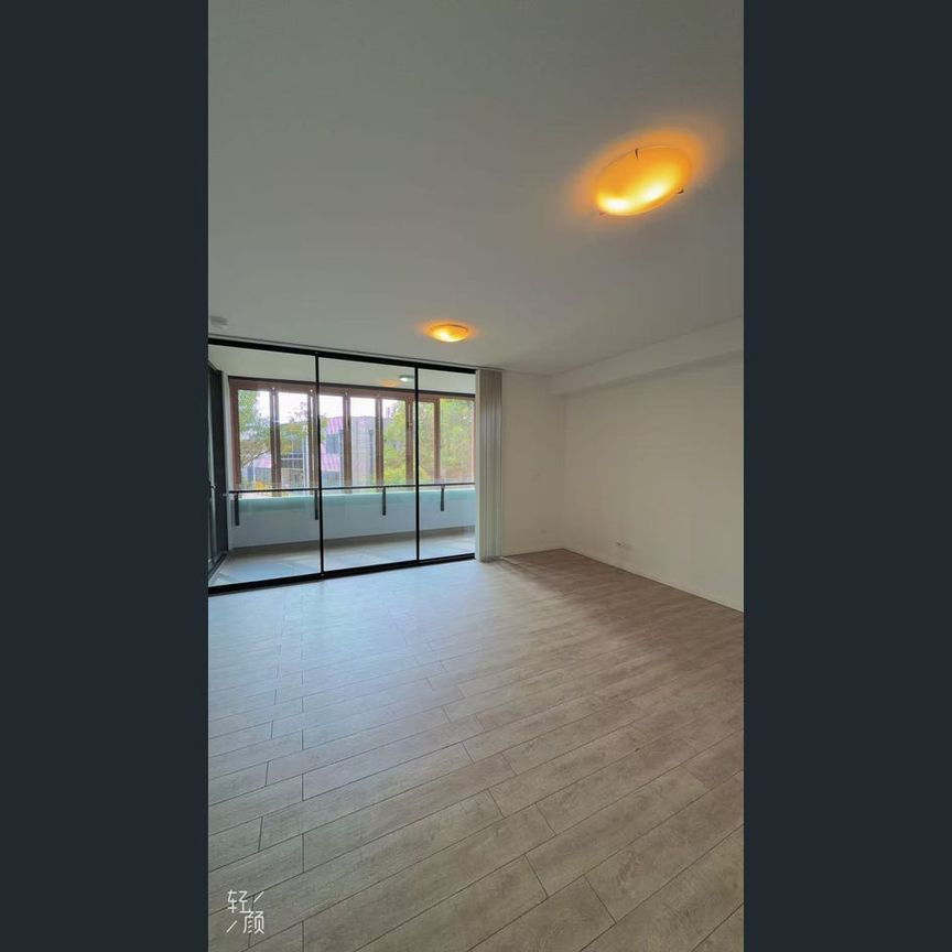 🌿 Super New Garden-Style Apartment in Rosebery | 2 Bed 2 Bath | Fully Furnished - Photo 1