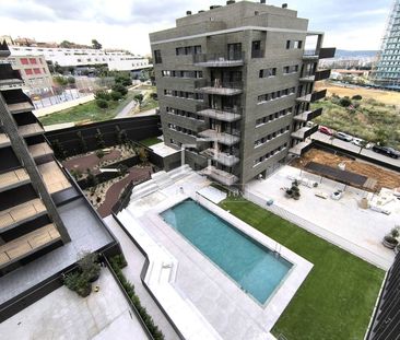 Excellent 3 Bedroom apartment for rent in Esplugues, Barcelona - Photo 4