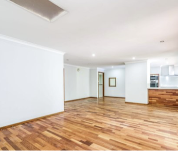 4 Grenfell Way, Leeming, WA - Photo 3