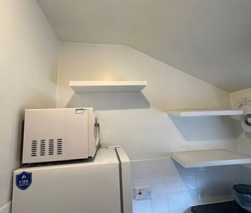 Studio Flat, Whittington Road, N22 - Photo 4