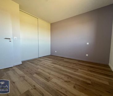 Location Appartement 4 pièces 100m² FEILLENS 01570 - Photo 4