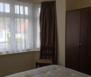 1 bedroom in a house share to rent - Photo 4