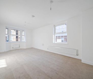 4 bedroom detached house to rent - Photo 4