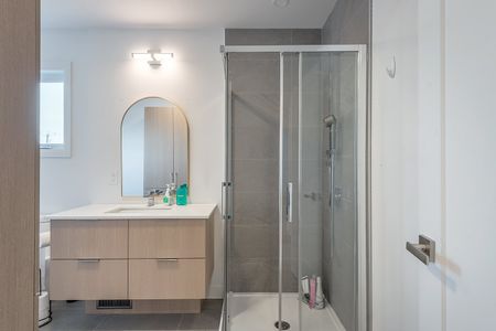 Maison à étages - 5850 Rue Alain - Photo 2