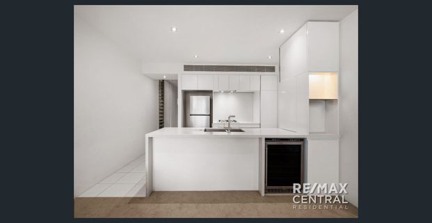 SPACIOUS 2x2x1 APARTMENT at WATERS EDGE! - Photo 1