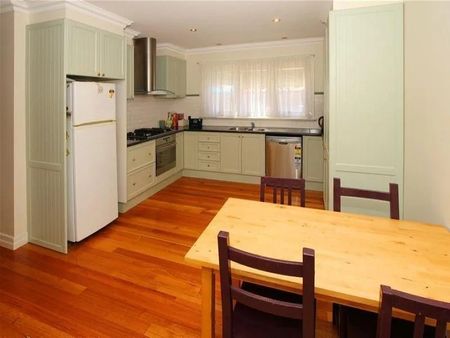 1/4 Jean Street, Reservoir VIC 3073 - Photo 5