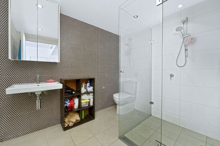 701/63 Shoreline Drive, Rhodes - Photo 4