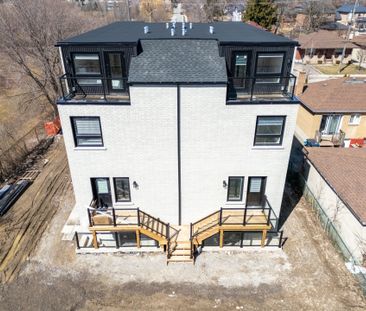 For Lease - 164 BETTY ANN Drive Unit# D, Toronto, Ontario - Photo 1