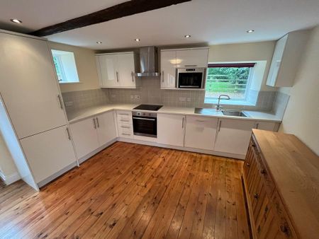3 bedroom detached house to rent - Photo 5