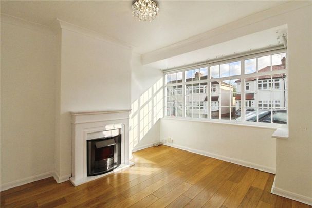 3 bedroom end of terrace house to rent - Photo 1