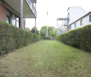 Exklusiv! Kernsaniert! Barrierefrei! Lichtdurchflutete, moderne 3-Zimmer-Terrassenwohnung mit zwei Stellplätzen in denkmalgeschützter Hofanlage! (LK 4688) - Photo 6