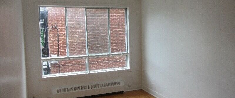 Mont-Royal – Appartement 3 1/2 à louer – Libre immédiatement - Photo 1